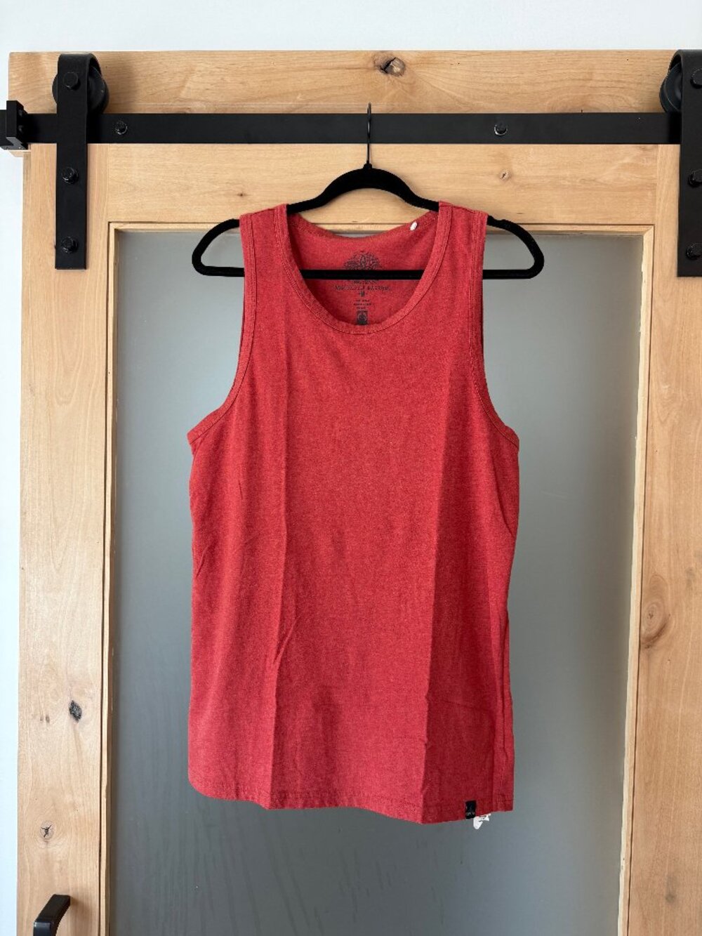 prAna Basic Organic Cotton Blend Tank Top | Men’s Medium | Heather Red